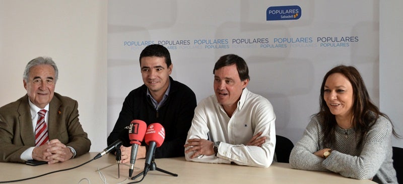 Foto portada: Miquel Arroyos, Manuel Buenaño, Esteban Gesa i Cuca Santos, aquest dijous. Autor: J.d.A.