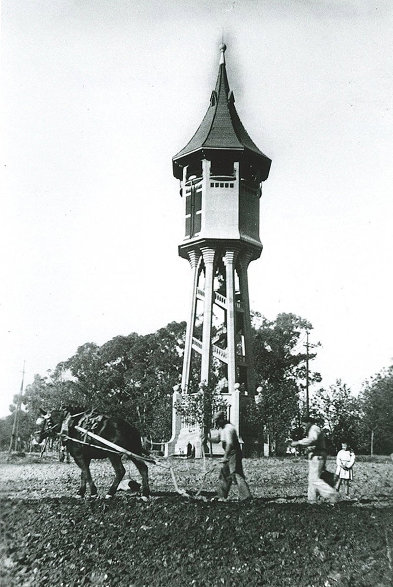 La Torre de l'Aigua, al 1945. Foto: Arxiu Aigües Sabadell