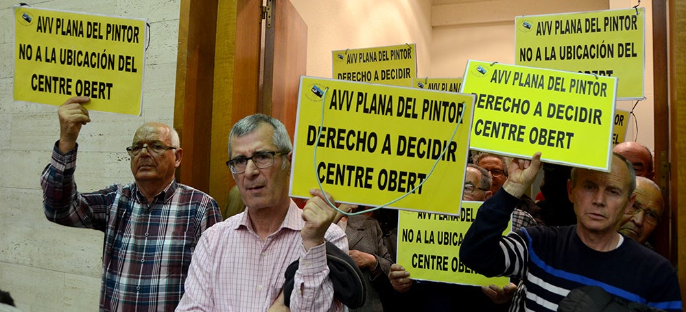 Protesta dels veïns de la Plana del Pintor contra el Centre Obert. Autor: David B. 