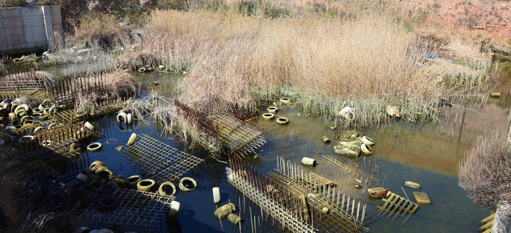 Foto portada: el solar on s'està treballant per buscar el cos de Del Valle, aquest matí. Autor: David B. 