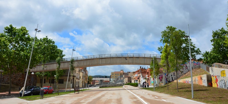 passeig fruit del soterrament de la via dels FGC al barri de Gràcia. Autor: David B.