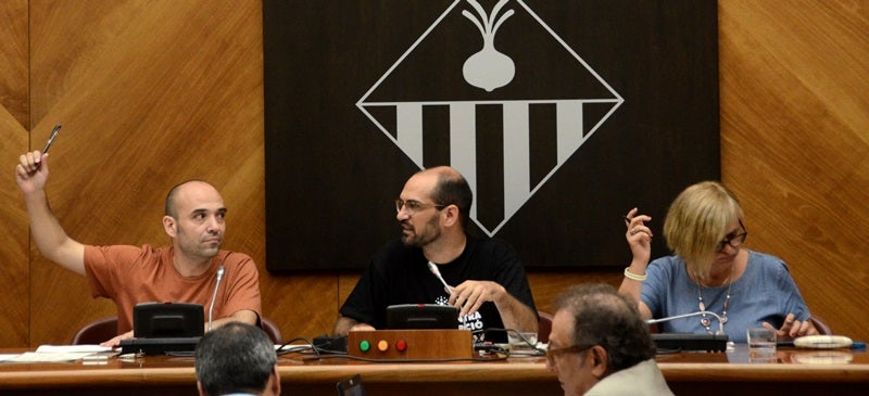 Foto portada: Berlanga, Serracant i Martínez, al ple. Autor: David B. 