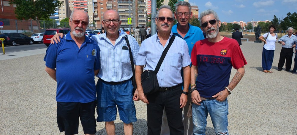 Foto portada: membres del moviment veinal, amb Robles al mig. Autor: David B. 