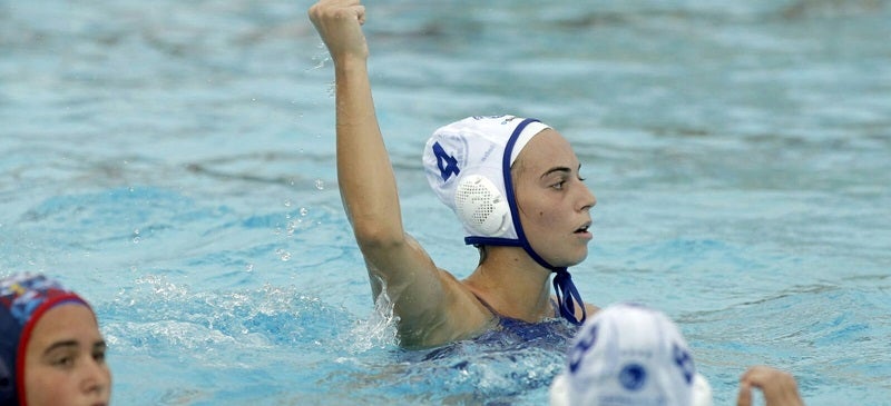 Foto portada: jugadora del CN Sabadell celebrant un gol. Autor: FCN via Twitter. 