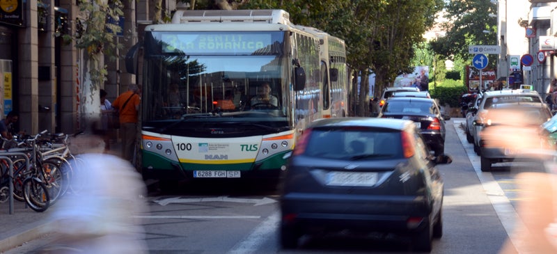 Un autobús, al centre. Autor: David B. 
