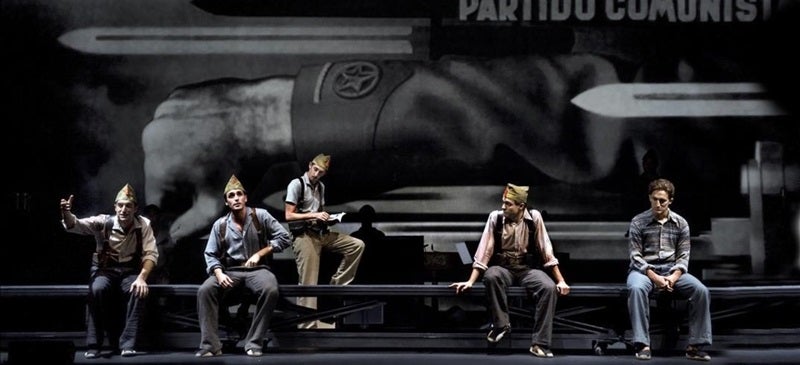 In Memorial, plat fort al Principal. 