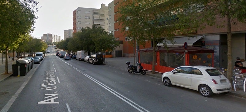 Foto portada: punt aproximat de l'avinguda Estrasburg on ha tingut lloc d'accident, segons la Policia Municipal. Autor: Google Street View. 