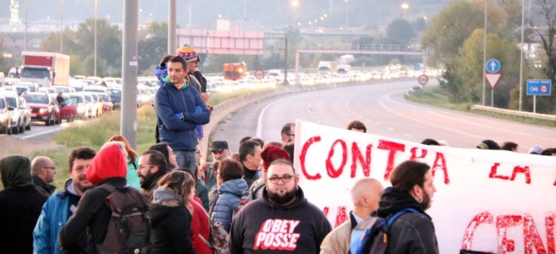 La C-58 tallada, amb vehicles al fons. Autor: ACN / cedida.