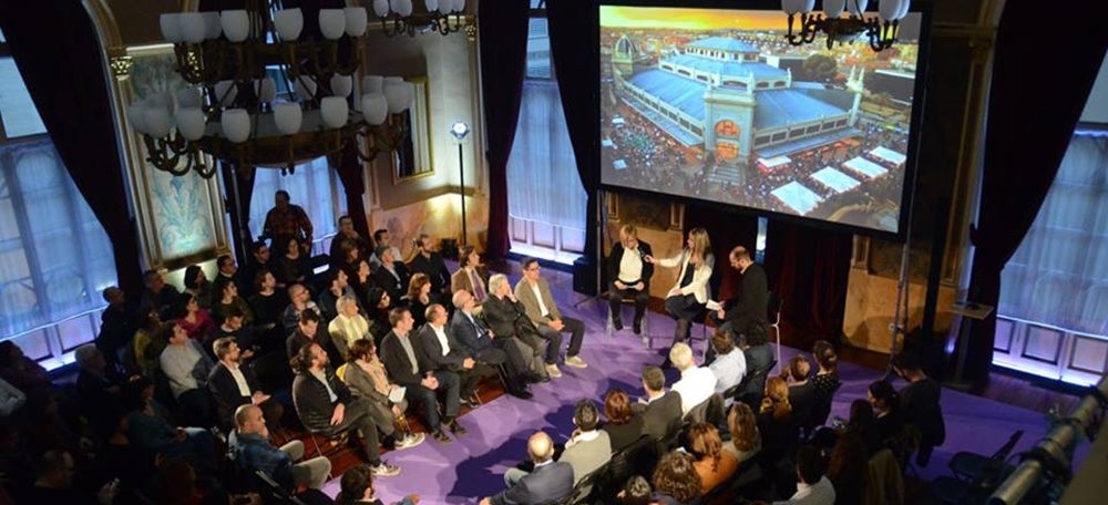 Foto portada: un moment de la presentació al Teatre Principal. Autor: David B. 