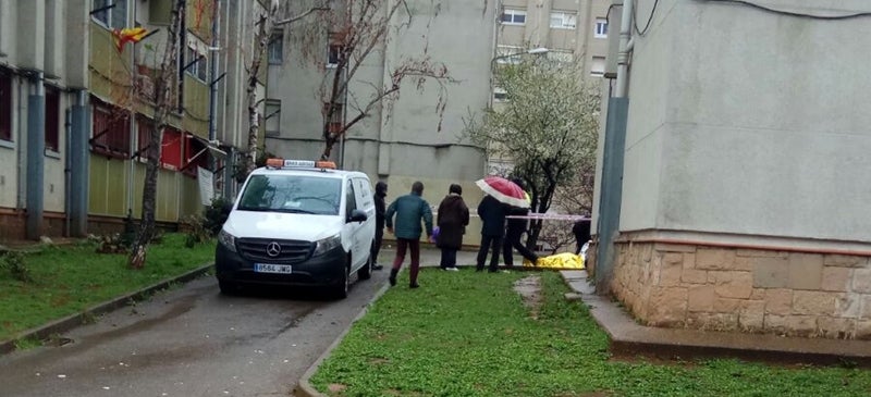 Foto portada: la comitiva judicial, aquesta tarda. Autor: F.G / cedida.