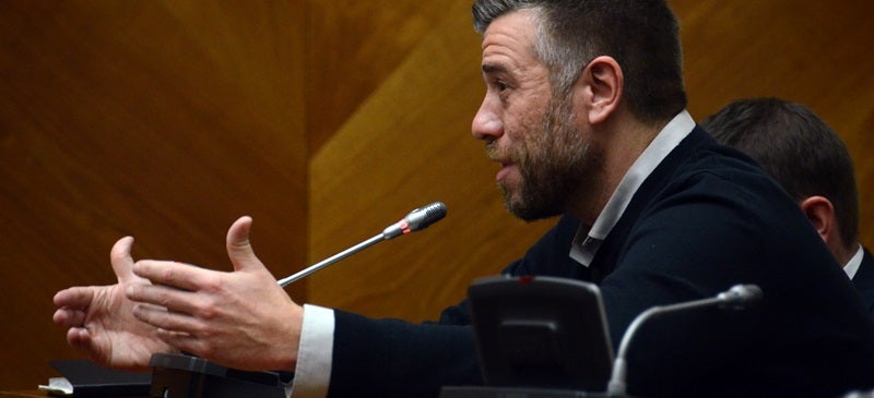 Cristian Sánchez, al ple municipal. Autor: David B. 