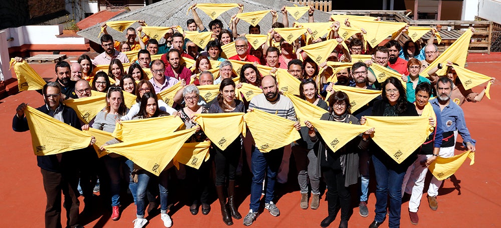 Mocador groc. Autor: ACN