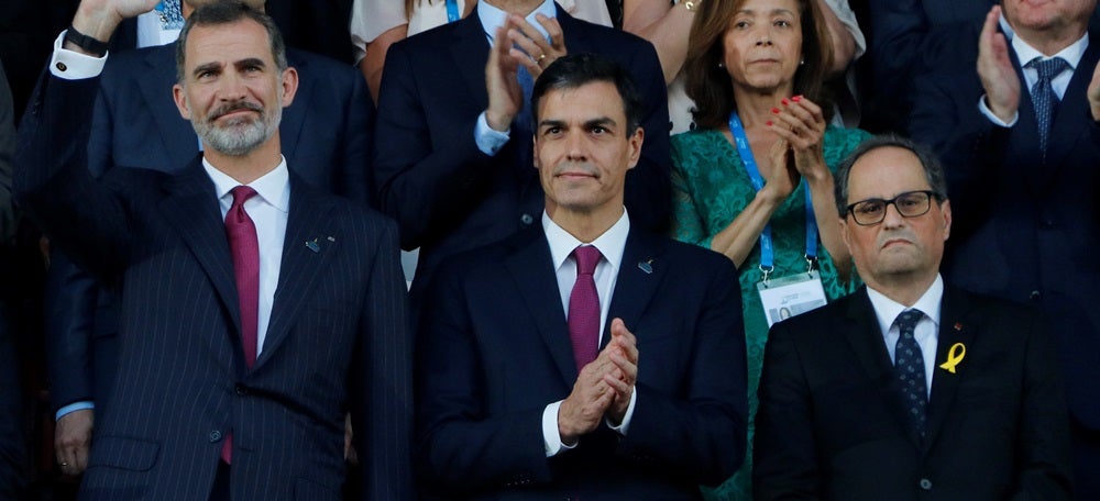 Foto portada: el rei Felip VI, el president del govern espanyol, Pedro Sánchez, i el president de la Generalitat, Quim Torra, a Tarragona. Autor: ACN. 