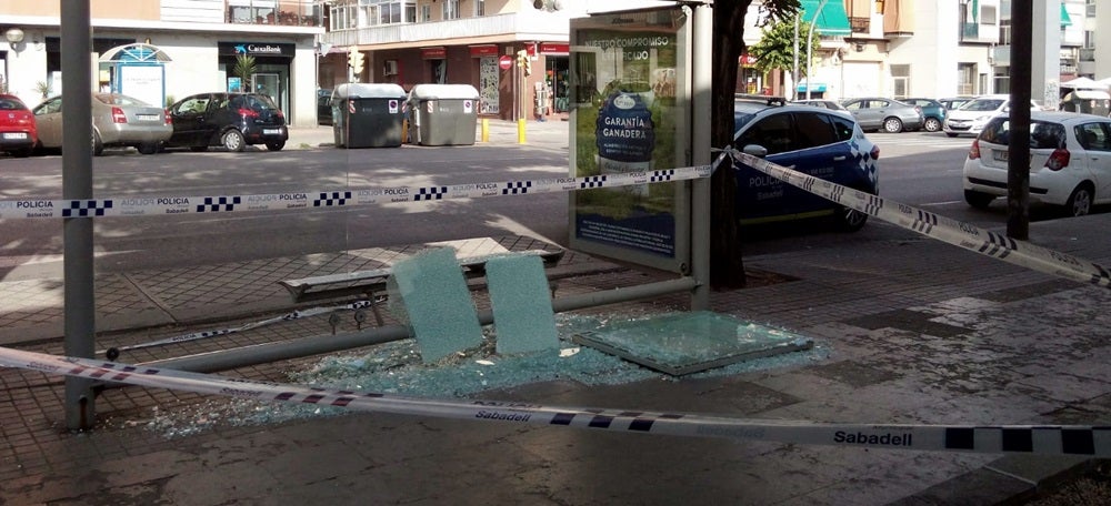 Foto portada: parada de bus de Sol i Padrís. Autor: David B. 