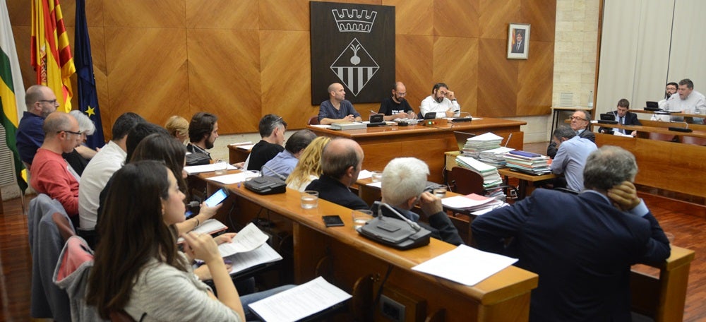 Foto portada: un moment del ple. Autor: David B. 