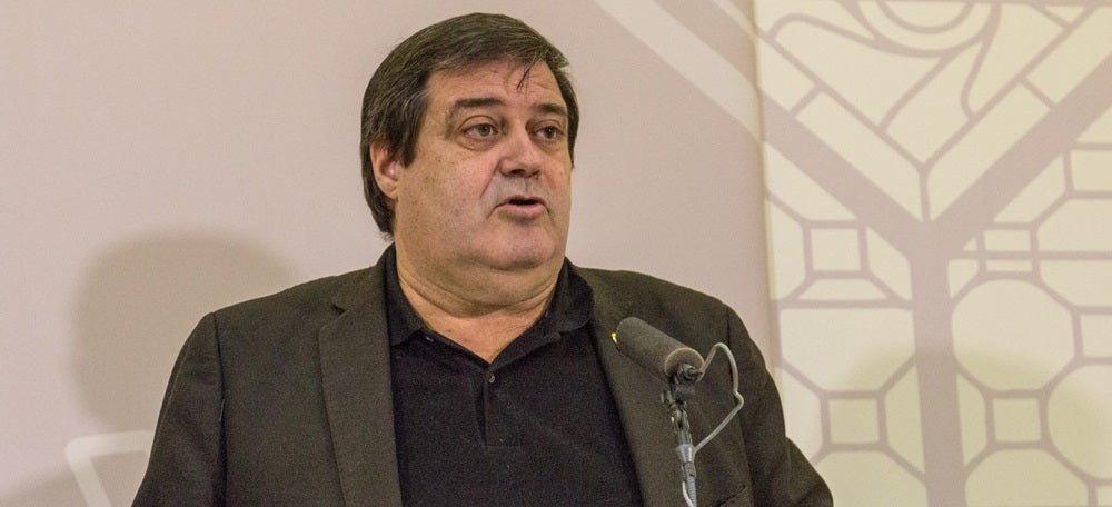 Foto portada: Vidal, intervenint al cercle Sabadell Decano. Autor: cedida.