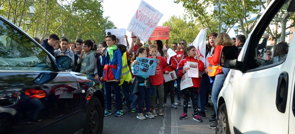 Foto portada: un moment del tall de la Gran Via. Autor: J.d.A.