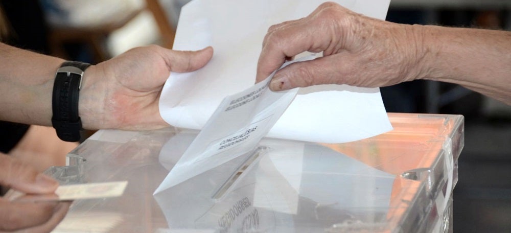 Foto portada: urnes a les eleccions municipals de 2015. Autor: David B. 