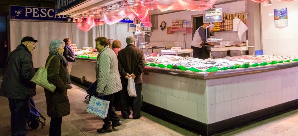 Foto portada: el Mercat de Campoamor, en una imatge recent. Autor: M.Tornel.