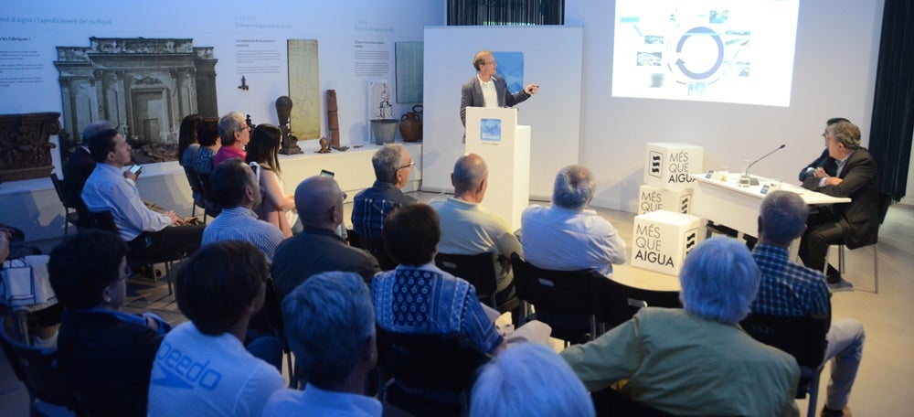 Tercer ciicle conferències aigua i món 2019. Autor: David B. 