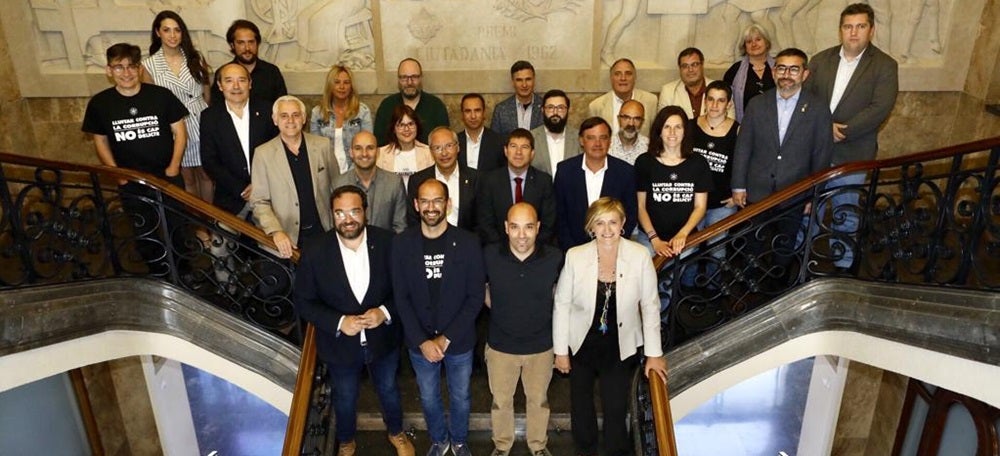 Foto portada: els regidors que han acabat el mandat 2015-2019. Autor: @aj_sabadell via Twitter.