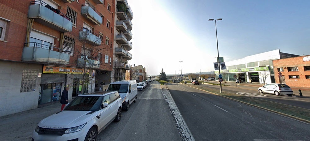 Foto portada: el carrer Puig i Cadafalch, al lateral de la Gran Via. Foto via Google Street View. 