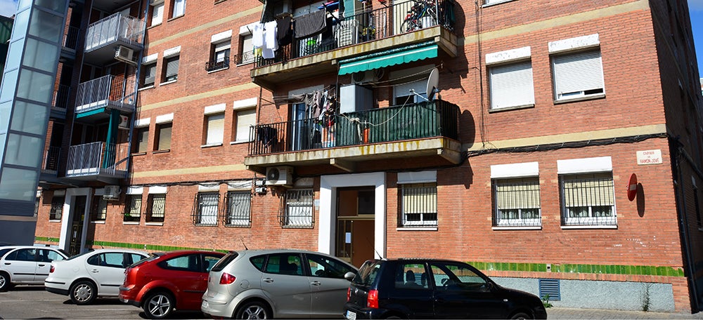 Edifici d'habitatges al Llano. Autor: David B.