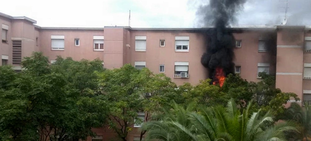 Foto portada: un moment de l'incendi. Autor: cedida. 
