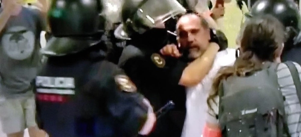 Foto portada: fotograma de la detenció de Montllor.