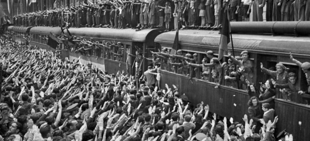Foto portada: salida de voluntarios de la División Azul desde Madrid. 