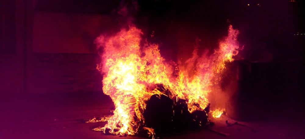 Contenidor cremat. Autor: David B.