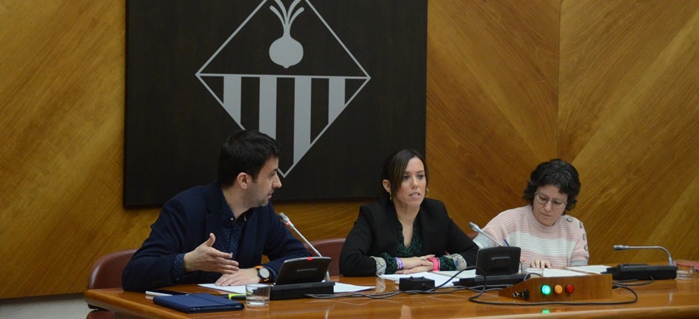 Foto portada: Gibert, Farrés i Morell, al ple. Autor: David B.