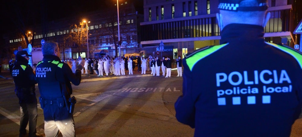 Membres de les policies, a la Gran Via. Autor: David B. 