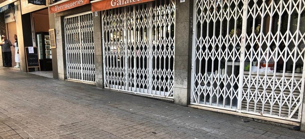 Imatge del punt on s'ha localitzat el cos d'un quart home sense llar a Barcelona durant el confinament. Publicada el 28 d'abril del 2020 (horitzontal)