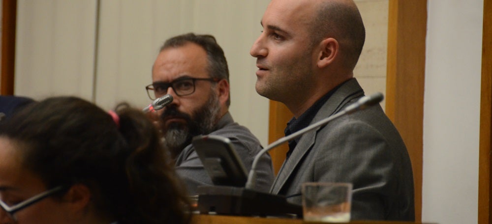 Foto portada: Hernández, en un ple. Autor: David B. 
