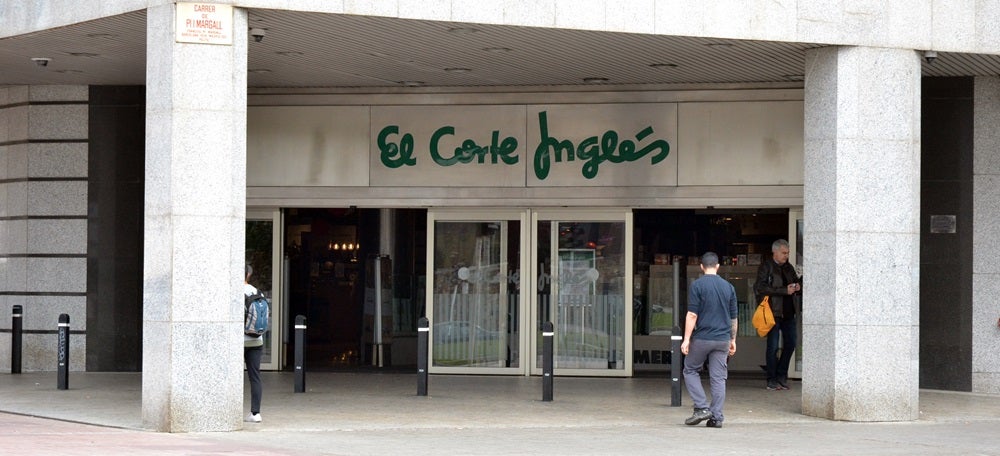 Foto portada: El Corte Inglés, el 14 de març de 2020. Autor: J.d.A.