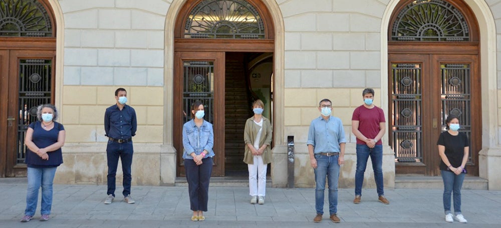 Minut de silenci en homenatge a les víctimés de Covid-19. Autor: David B.