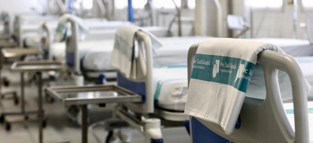 Foto portada: les plantes a l'edifici Gran Via, preparades per a rebre més pacients. Autor: J.Peláez / Ajuntament. 