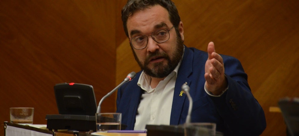 Foto portada: Fernàndez, al ple. Autor: David B. 