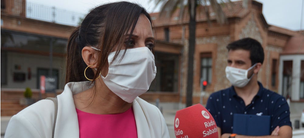 Marta Farrés sortint de reunió Taulí. Autor: David B.