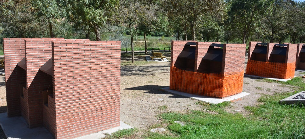 zona de barbacoes de Sant Vicenç de Jonqueres. Autor: David B.