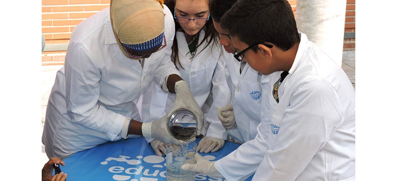 Foto portada: alumnes del programa EDUCASSA. Autor: cedida.