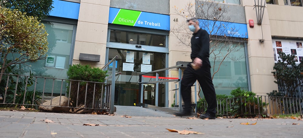 Foto portada: oficines del SOC del carrer República. Autor: David B.