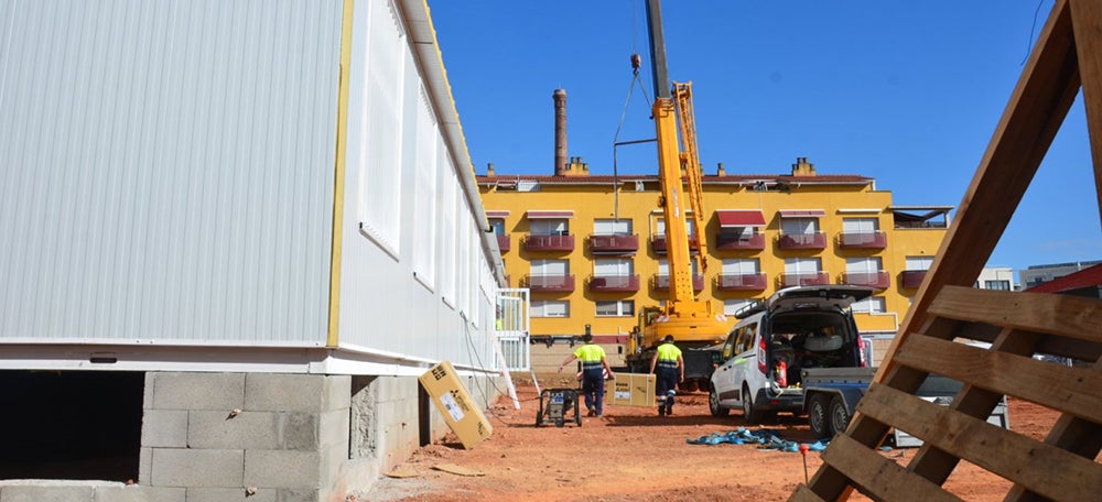 Foto portada: mòduls provisionals de l’institut Narcisa Freixas. Autor: David B
