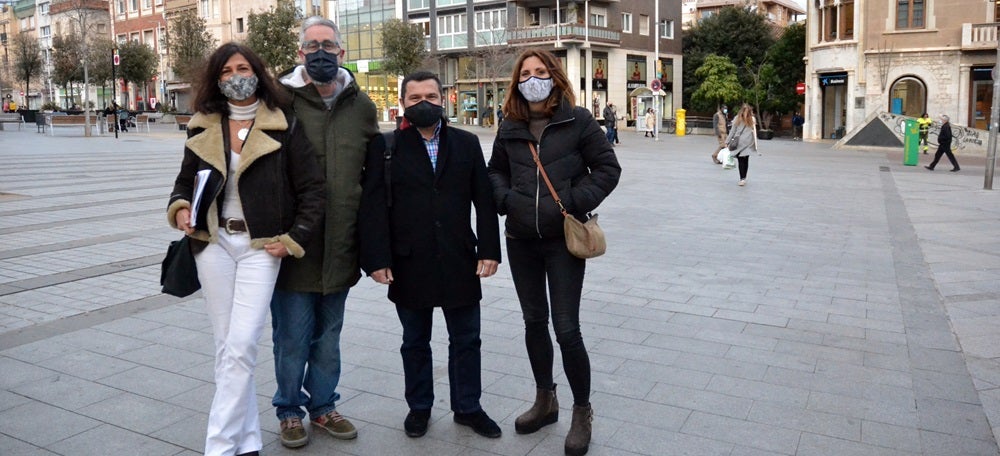 Foto portada: Sílvia Massagué, Carles Carrión, Josep Sala i Marta Mundet, de Sabadell Viatgera, al Racó del Campanar. Autor: J.d.A.