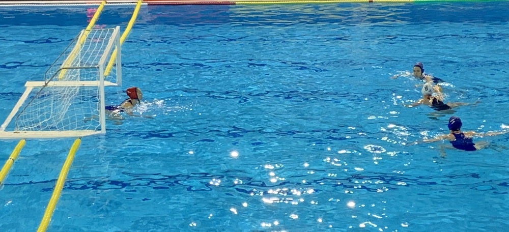 Foto portada: un moment del partit entre el Sabadell i el Kirishi. Autor: @CN_Sabadell via Twitter. 