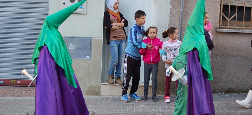 Foto portada: la processó de Can Puiggener. Autor: David B.