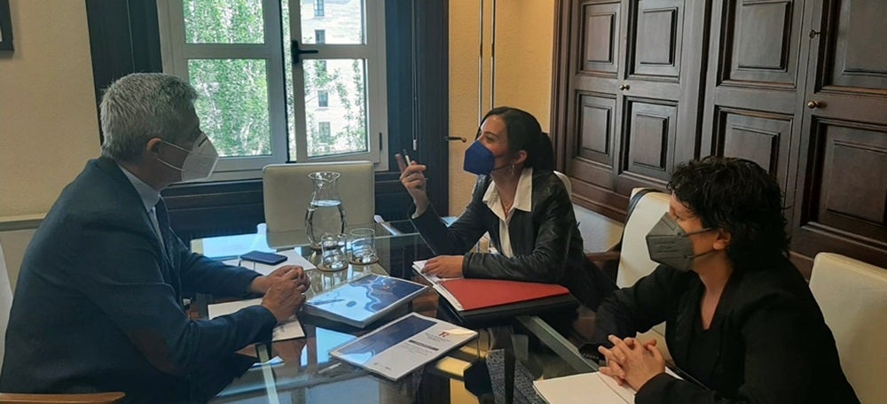 Foto portada: Farrés i Morell en una trobada. Autor: Ajuntament / cedida.