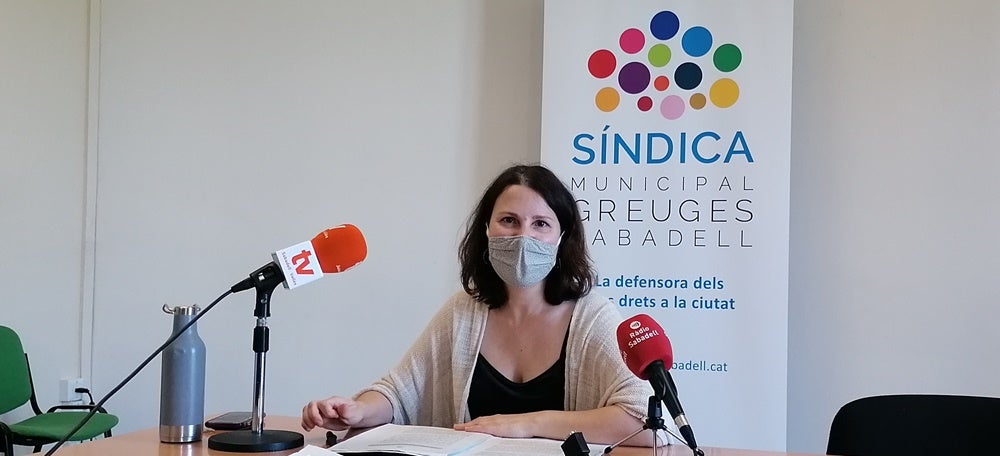 Foto portada: La Sindica de Greuges, Eva Abellan, presenta l'informe 2020. Autor: Ana. M