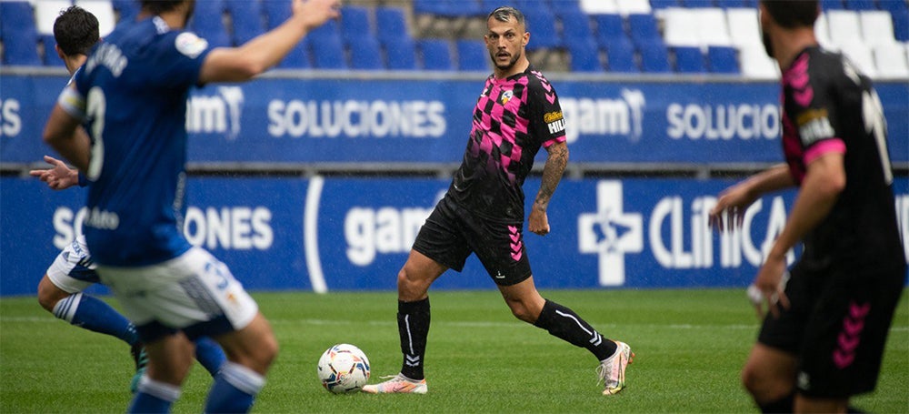 Stoichkov al Carlos Tartiere. Autor: R. Benet.